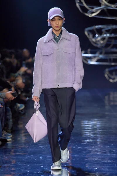 Look 24